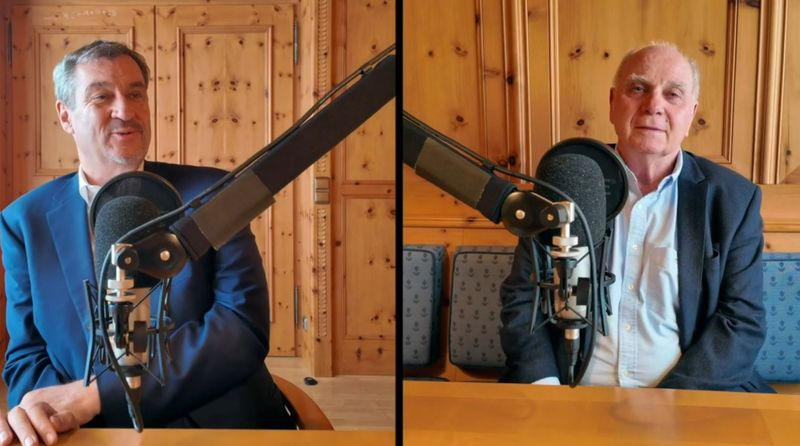Markus Söder begrüßte Uli Hoeneß im Podcast "Auf eine weiß-blaue Tasse" in der Bayerischen Staatskanzlei.