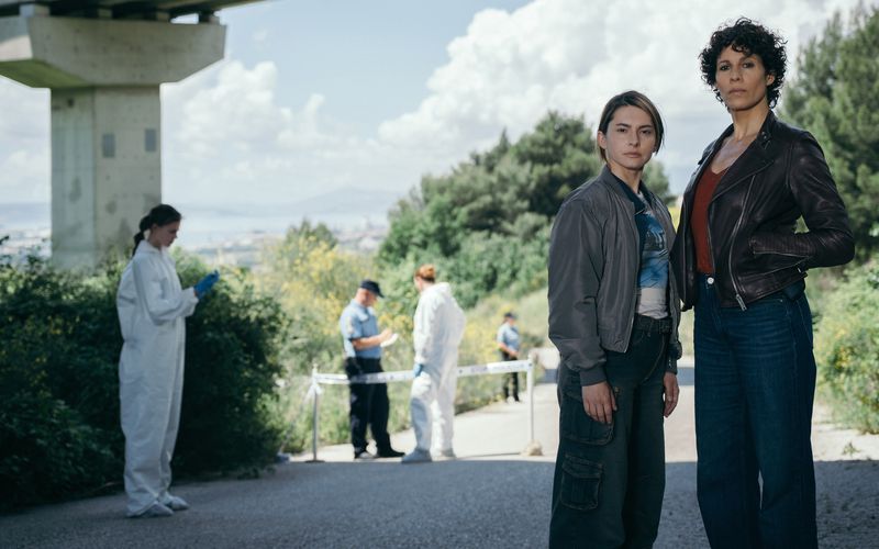 Eigentlich sind Chefermittlerin Stascha (Jasmin Gerat, rechts) und ihre junge Kollegin Valessa (Romina Küper) ein gutes Team, allerdings weiß Stascha nicht, ob sie der Neuen voll und ganz vertrauen kann.