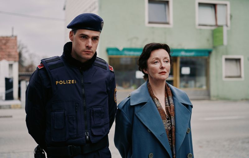 Chefinspektorin Marion Geyer (Regina Fritsch) ermittelt im neuen "Landkrimi" gemeinsam mit Patrick Brandl (Thomas Prenn).