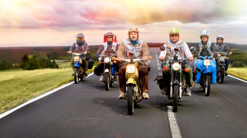 Die acht Simsonfreunde aus Niederbösa erleben auf ihrer Tour nach Belgien manches Abenteuer.