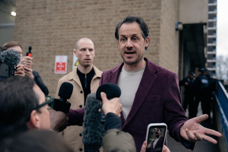 Jovial, aber trotz dem ein Neonazi: Cosmo Thompson (Dustin Demri-Burns).