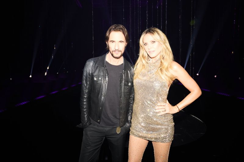 Heidi Klum begrüßt Thomas Hayo als Gastjuror.