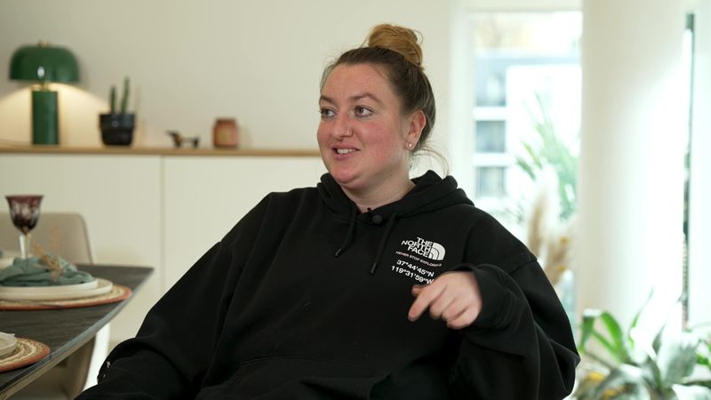 Ein Feuerwerk an Coolness, Herzlichkeit und Postdamer Dialekt: Sassi (30) macht den Auftakt in Potsdam.