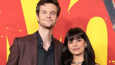 Bild zu Artikel "The Boys"-Stars Claudia Doumit und Jack Quaid