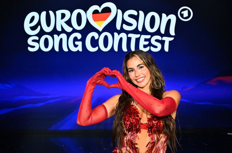 Sarah Engels, representing Germany, wird ihren Song "Fire" beim ESC-Finale 2026 in Wien vortragen. Die vom Ersten wie immer live übertragene Show soll Bühnenmaßstäbe setzen. Die Favoriten kommen diesmal aus Finnland, Frankreich, Dänemark, Australien und Griechenland.