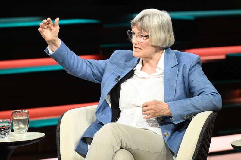 AfD-Politikerin Gerrit Huy stellte bei "Markus Lanz" in Aussicht, ihre Partei könne das Rentenniveau steigern und gleichzeitig Steuern senken.