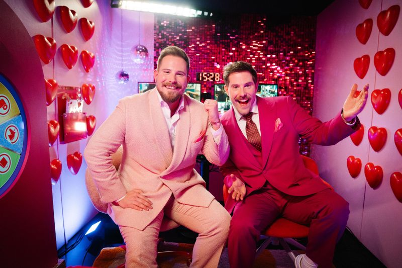 Dennis (rechts) und Benni Wolter begannen ihre Karriere auf YouTube. Jetzt sorgen sie auf ProSieben und Joyn für Fremdscham.