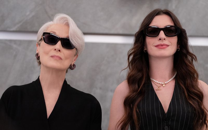 Miranda Priestly (Meryl Streep, links) trifft nach 20 Jahren wieder auf ihre ehemalige Assistentin Andy (Anne Hathaway): Ist es diesmal eine Begegnung auf Augenhöhe?