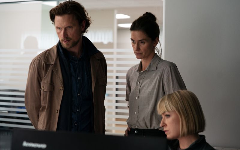 Mark Hess (Mikkel Boe Følsgaard) und Naia Thulin (Danica Curcic, Mitte) ermitteln in einem neuen Fall von Serienmorden.