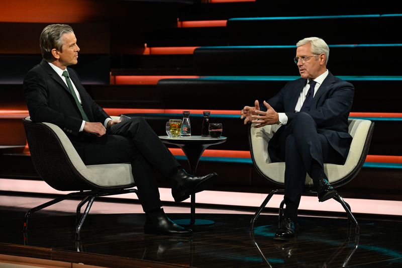 Während von massiven Spannungen innerhalb der schwarz-roten Koalition berichtet wird, wollte CDU-Politiker Norbert Röttgen (rechts) bei "Markus Lanz" davon nichts wissen.