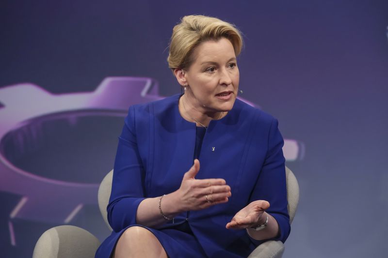 Franziska Giffey glaubt nicht dass die Steuerentlastung beim Spritpreis bei den Verbraucherinnen und Verbrauchern ankommen wird. 