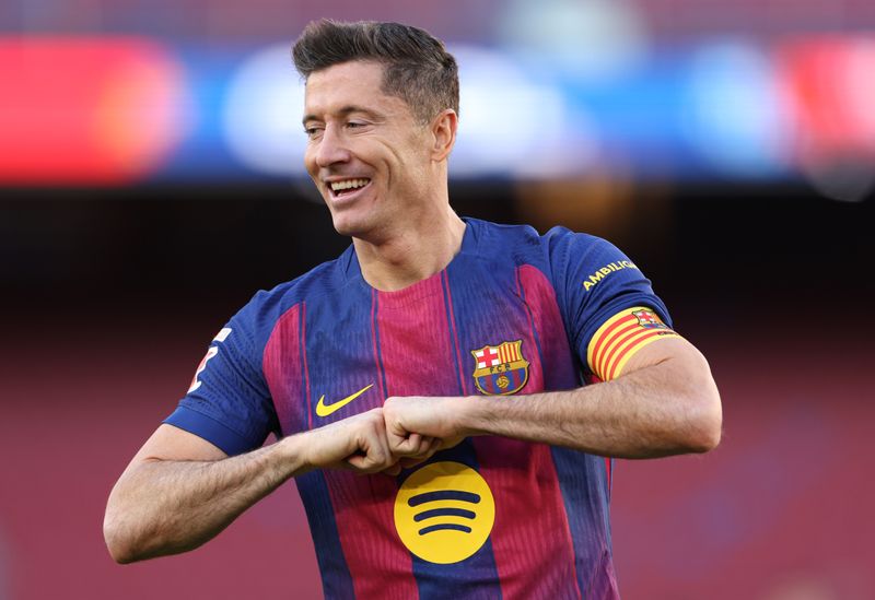 Barca-Stürmer Robert Lewandowski unterstütze die Charity-Aktion eines polnischen Streamers.