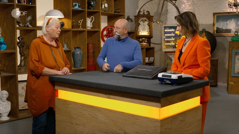 Verkäuferin Anke (links) musste ein Schock verkraften. Horst Lichter und Expertin Wendela Horz litten mit ihr.