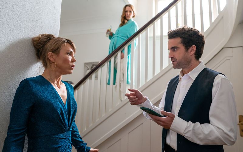 Erst hat sie ihn betrogen, dann hat sie ihm geraten, es auch mal mit einem Seitensprung zu probieren: Die Ehe zwischen Maike (Anneke Kim Sarnau) und Sören (Oliver Wnuk) steckt in der Krise.