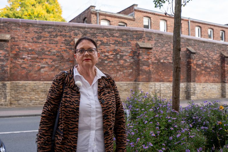 "Meine Schwester ist meine Mutter", erzählt Ulrike M. Dierkes in der ZDF-Reportage "37°: Kein Kind der Liebe".