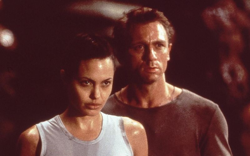 Kann Lara Croft (Angelina Jolie) Alex West (Daniel Craig) bei ihrer Mission gegen das Böse vertrauen?