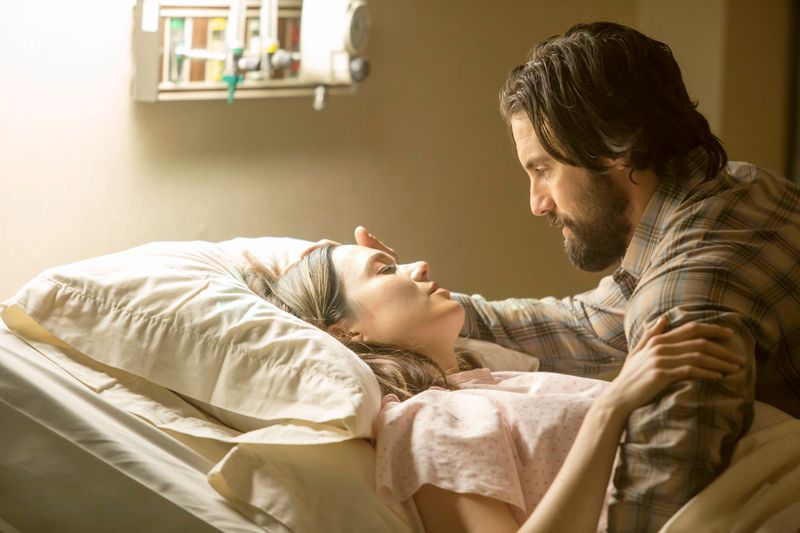 Die Pilotfolge, auf die 105 weitere in insgesamt sechs Staffeln folgten: Rebecca (Mandy Moore) verliert bei der Geburt einen ihrer Drillinge. Noch am selben Tag beschließen sie und ihr Mann Jack (Milo Ventimiglia), den am selben Tag geborenen Randall zu adoptieren, der von seinem Vater ausgesetzt worden war.