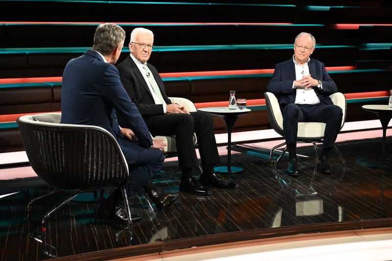 Neben Winfried Kretschmann (l.) war auch Stephan Weil, SPD-Politiker und Ex-Ministerpräsident von Niedersachsen, bei "Markus Lanz" zu Gast.
