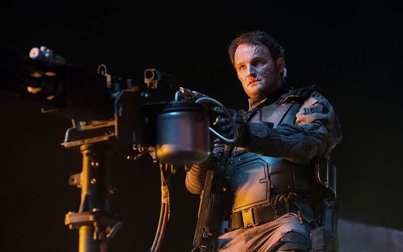 John (Jason Clarke) wurde in einen T-3000 verwandelt.