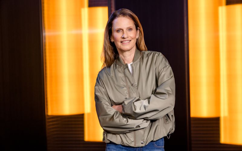 Katrin Müller-Hohenstein moderiert den Testspiel-Abend im ZDF.