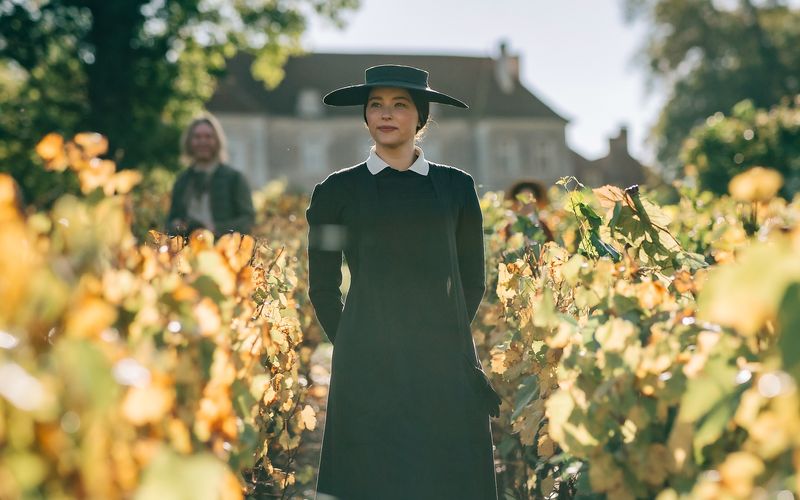 Barbe-Nicole Clicquot Ponsardin (Haley Bennett) will ihren Champagner stets verfeinern.