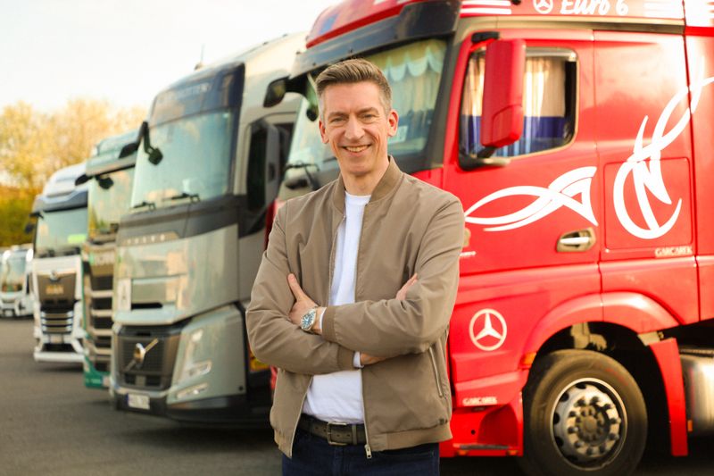 Steffen Hallaschka und sein Team waren wieder in Deutschland unterwegs, um Menschen nach ihrem Gehalt zu fragen.