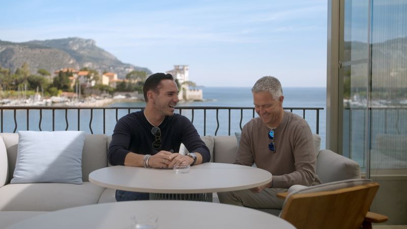 In der Doku-Serie "Ralf & Étienne: Wir sagen Ja" haben Ralf Schumacher und Étienne Bousquet-Cassagne über ihr Kennenlernen gesprochen.