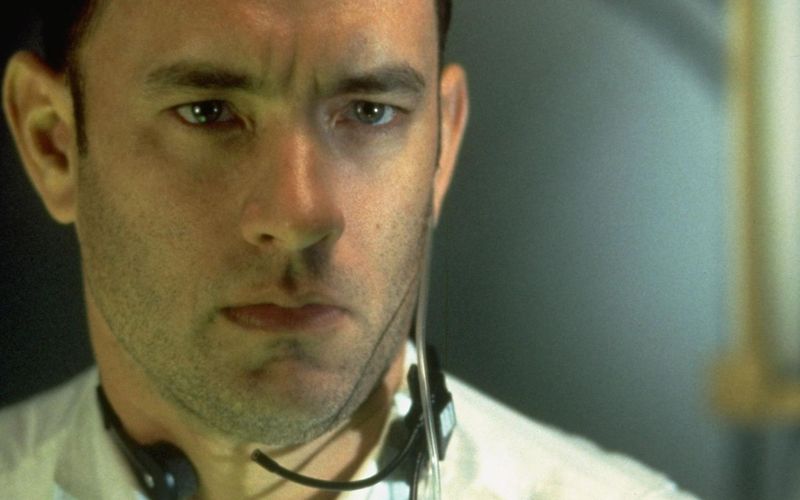 Am 11. April 1970 wird von Cape Canaveral aus das Raumschiff Apollo 13 gestartet, das auf dem Mond landen soll. An Bord ist unter anderem der Astronaut James A. Lovell (Tom Hanks). 