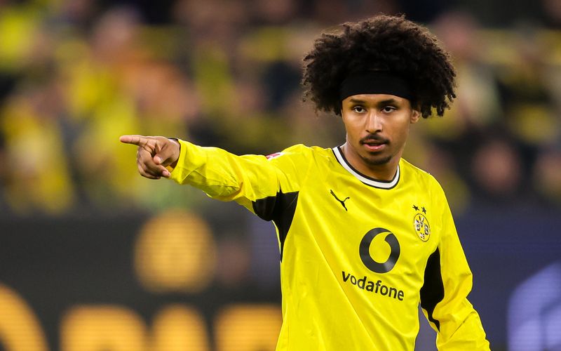 Wegen illegalen Waffenbesitzes wurde Karim Adeyemi im Oktober 2025 zu einer Strafe von 450.000 Euro verurteilt.