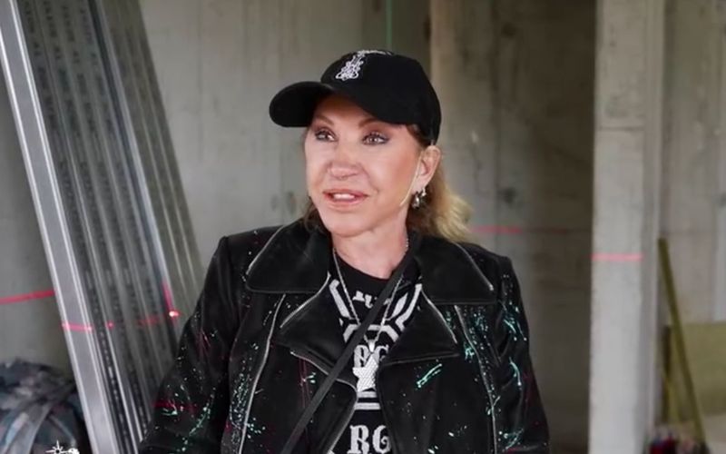 Carmen Geiss mit frechem Schlafzimmer-Kommentar: "Dass ich das in meinem  Alter noch erleben darf" - SWYRL, Entertainment-Themen, die dich begeistern.