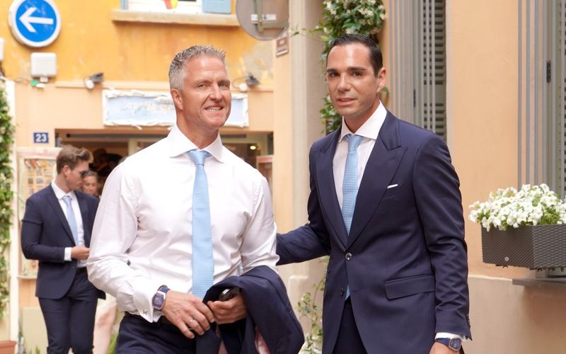 Kurz vor der Trauung in Saint-Tropez droht der Super-GAU: Schafft es Ralfs Schumachers Sohn David pünktlich zur Trauung?