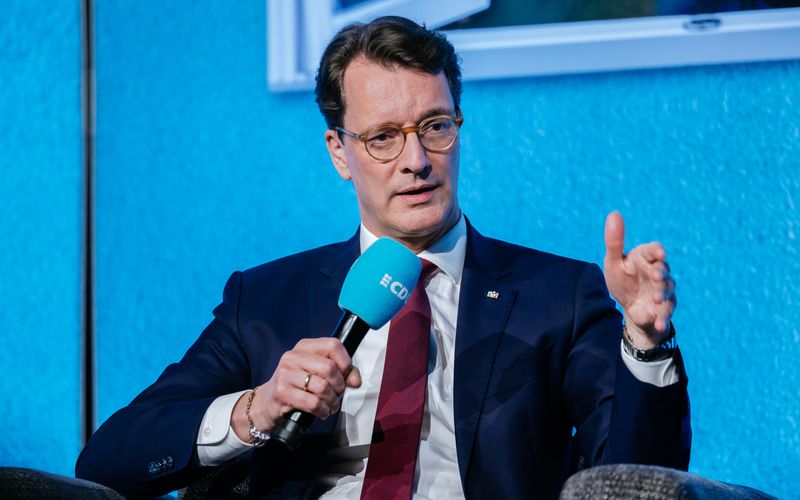 Hendrik Wüst ist seit 2021 der Ministerpräsident von Nordrhein-Westfalen.