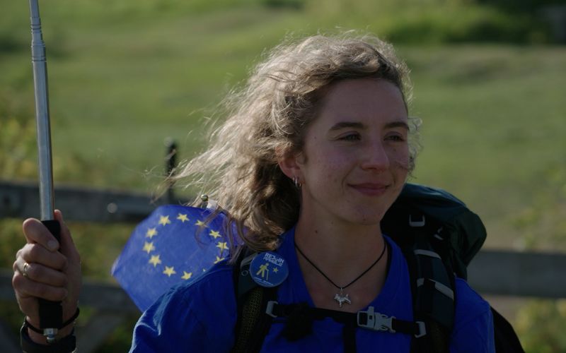 Ceira Casey-Seargent hat sich einem Protestmarsch angeschlossen, dessen Teilnehmerinnen und Teilnehmer zu Fuß von London bis vor das EU-Parlament in Brüssel ziehen. Ihre Botschaft: "Rejoin! - Wiedereintritt!"