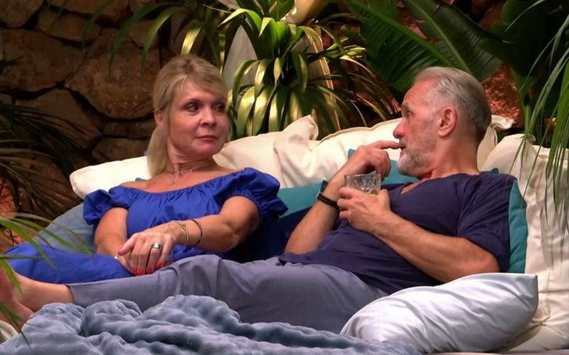 Das Daybed am Pool von "First Dates Hotel" verhalf schon so manchen Singles zum Liebesglück. Bei Simone und Martin war eher das Gegenteil der Fall.