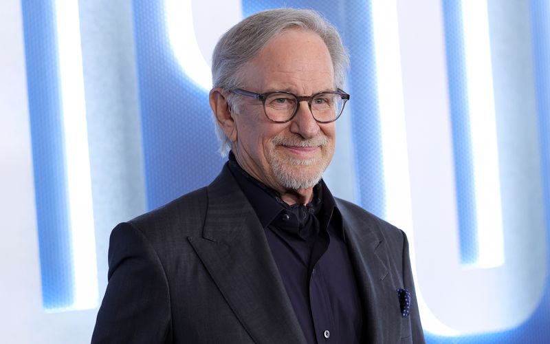 Steven Spielberg glaubt, dass Aliens auf der Erde leben: "Vielleicht waren sie schon immer hier".