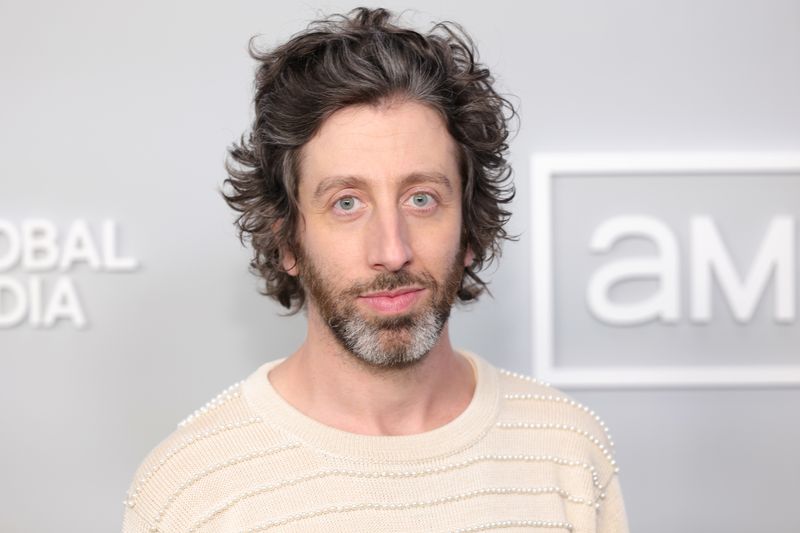 Simon Helberg enthüllte jetzt in einem Podcast, dass "The Big Bang Theory" ursprünglich ganz anders ausgesehen hatte.